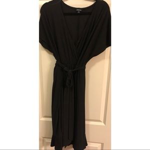 Torrid Vneck Wrap Style with tie